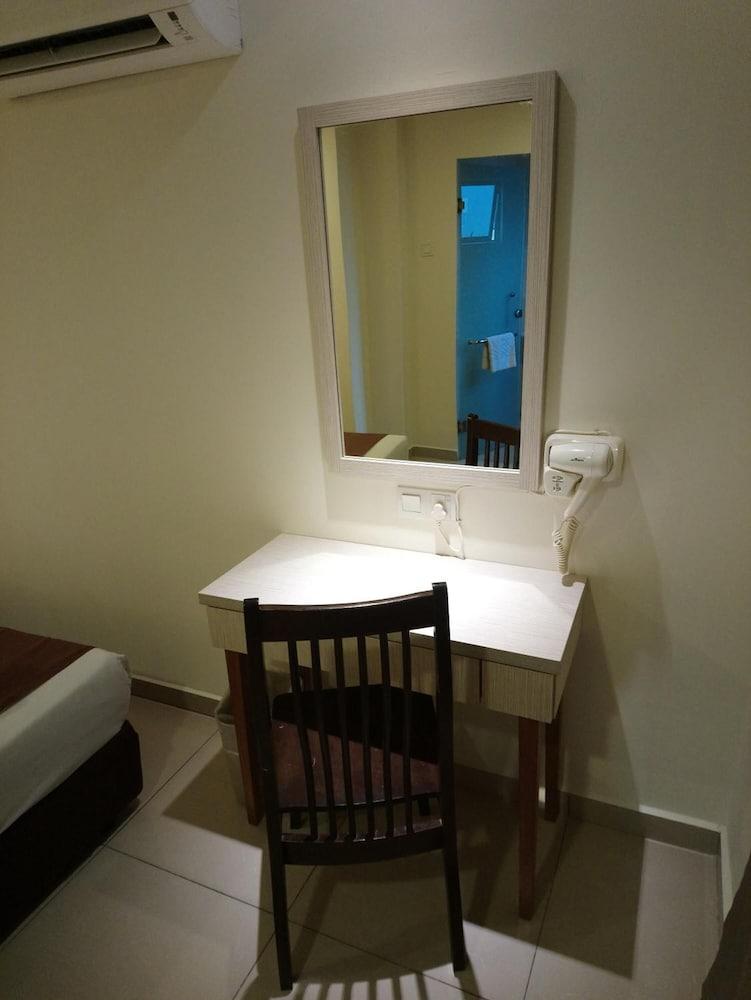 My Hotel @ Sentral 2 Kuala Lumpur Bagian luar foto